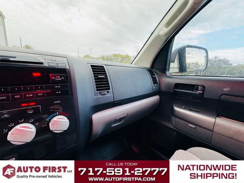 Used 2013 Toyota Tundra 4x4 CrewMax w/ SR5 Pkg image 12