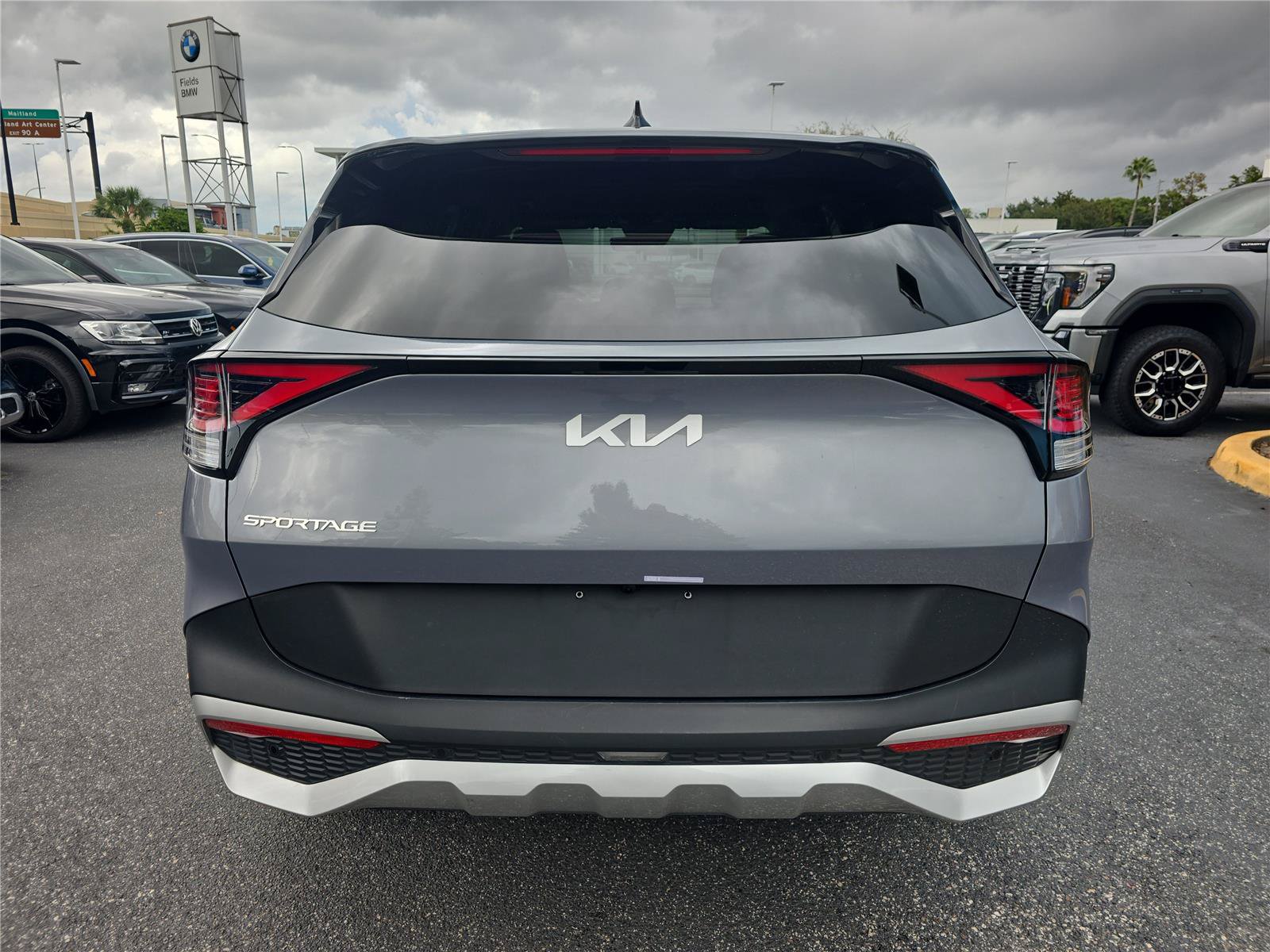 Used 2024 Kia Sportage EX FWD image 4