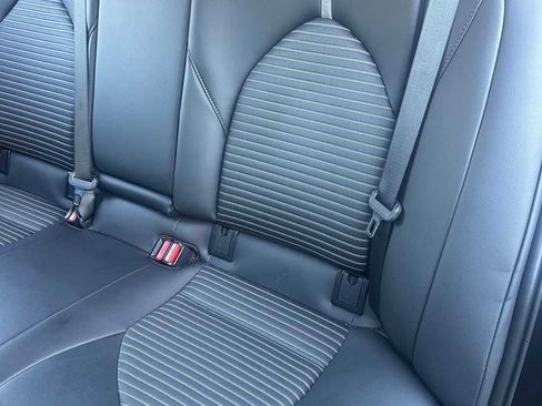 Used 2024 Toyota Camry SE image 11