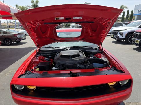 Used 2016 Dodge Challenger R/T Scat Pack RWD image 41