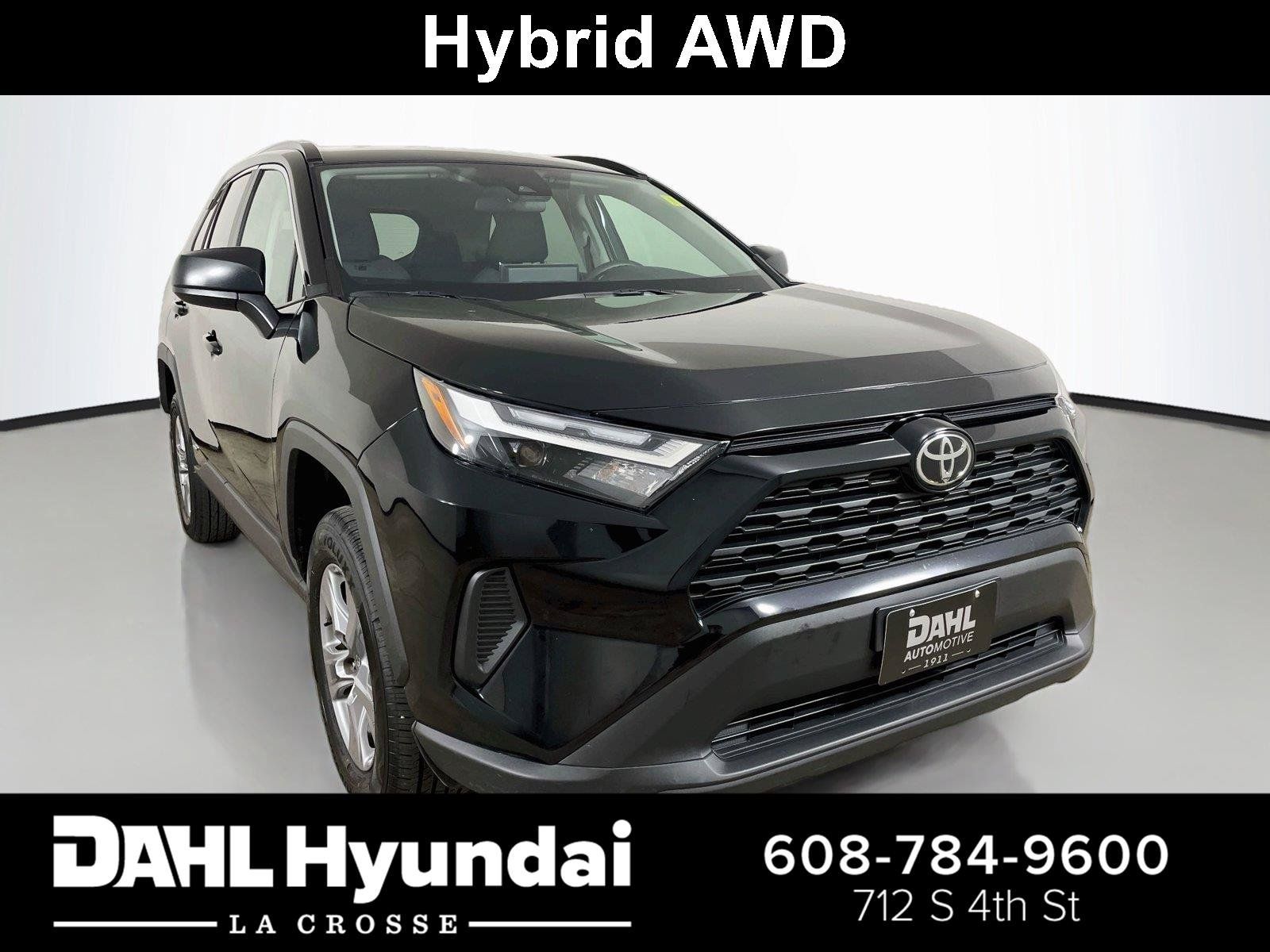 Used 2025 Toyota RAV4 LE AWD/4WD image 1