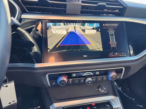 Used 2025 Audi Q3 2.0T Premium image 23