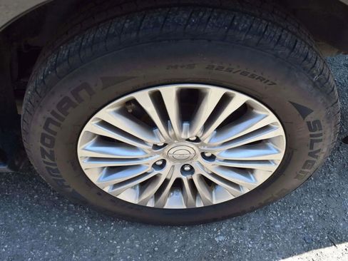 Used 2015 Chrysler Town & Country Touring-L w/ Trailer Tow Group image 10