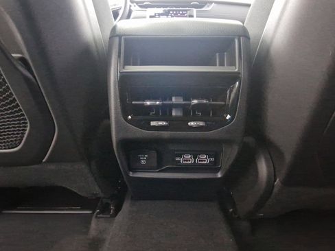 New 2025 Jeep Grand Cherokee Altitude image 25