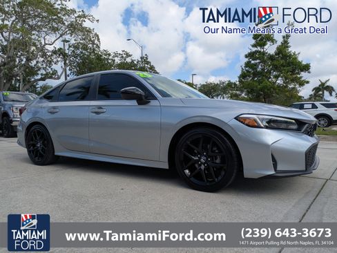 Used 2025 Honda Civic Sport image 1