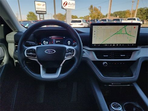 Used 2025 Ford Explorer Active image 11