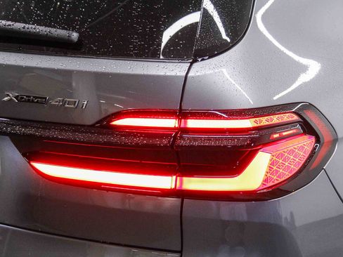 New 2026 BMW X7 xDrive40i w/ M Sport Package image 7