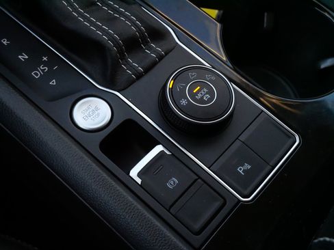 Certified 2023 Volkswagen Atlas SE w/ Panoramic Sunroof Package image 27