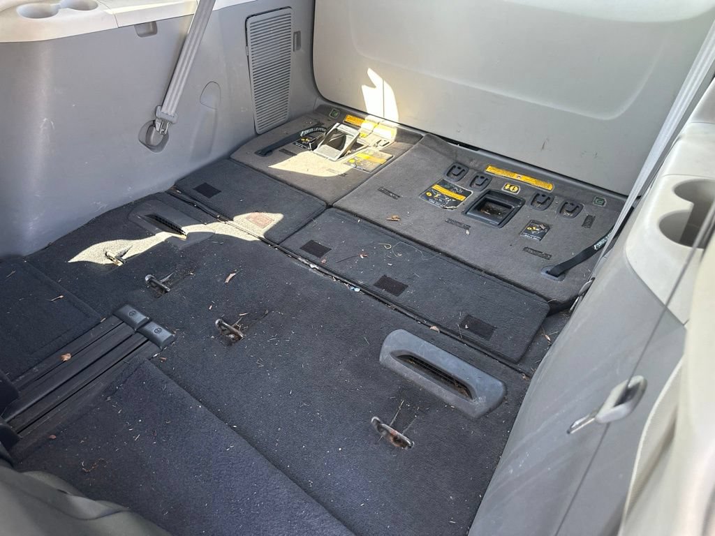 Used 2011 Toyota Sienna SE w/ Preferred Pkg FWD image 13