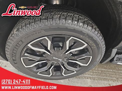 New 2025 GMC Sierra EV Denali image 7