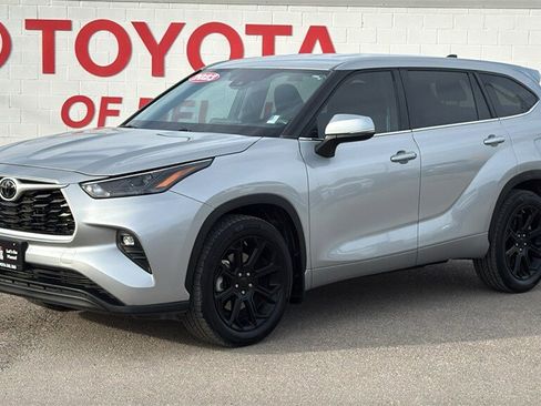 Used 2023 Toyota Highlander LE image 6