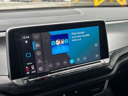 Used 2025 Volkswagen Atlas Cross Sport SE image 20