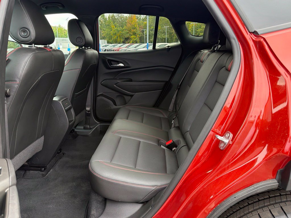 Used 2024 Chevrolet Trax RS w/ Driver Confidence Package FWD image 28