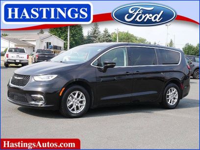 Used 2024 Chrysler Pacifica Touring-L
