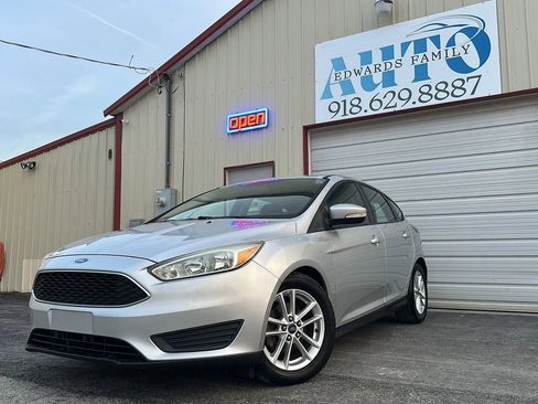 Used 2015 Ford Focus SE image 9