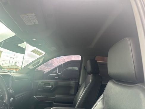 Used 2019 GMC Sierra 1500 SLT w/ SLT Premium Plus Package AWD/4WD image 9