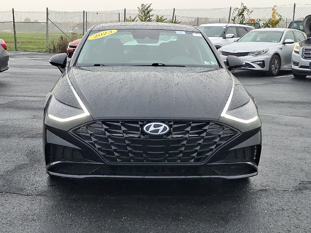 Used 2023 Hyundai Sonata SEL w/ Convenience Package FWD image 2