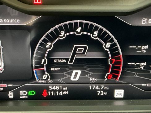 Used 2022 Lamborghini Urus image 17