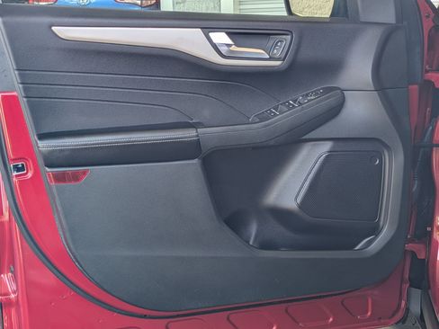 Used 2021 Ford Escape SE image 15