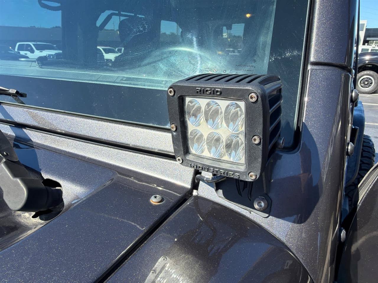 Used 2017 Jeep Wrangler Unlimited Sahara w/ Connectivity Group AWD/4WD image 21