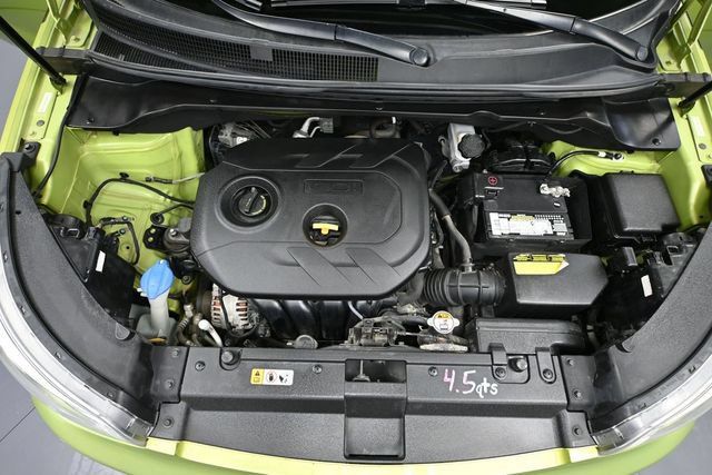 Used 2015 Kia Soul + FWD image 37