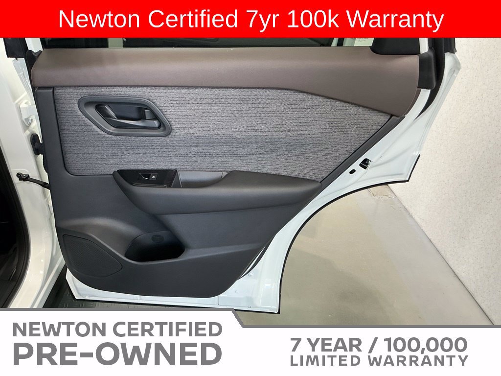 Used 2023 Nissan Rogue S FWD image 34