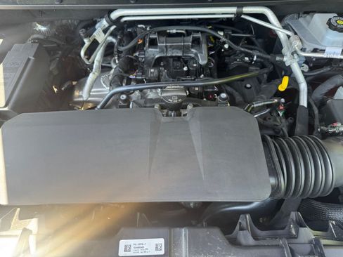 Used 2026 Chevrolet Colorado LT w/ LT Convenience Package AWD/4WD image 7