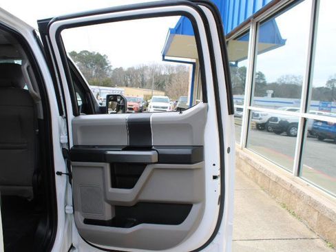 Used 2016 Ford F150 XLT RWD image 19