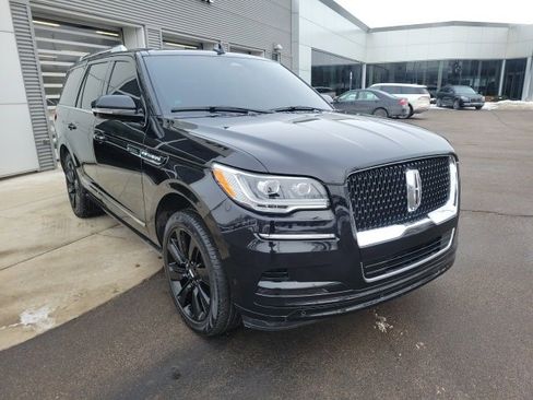Certified 2023 Lincoln Navigator Reserve image 13