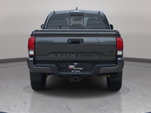 Used 2019 Toyota Tacoma TRD Off-Road w/ Technology Package AWD/4WD image 7
