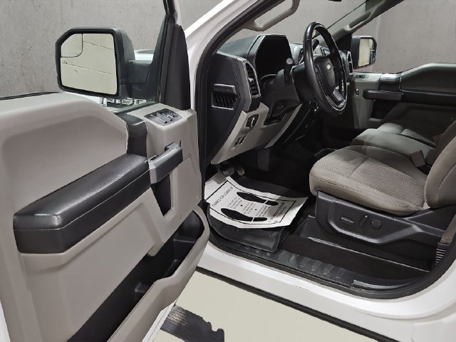 Used 2019 Ford F150 XLT w/ Equipment Group 302A Luxury AWD/4WD image 11