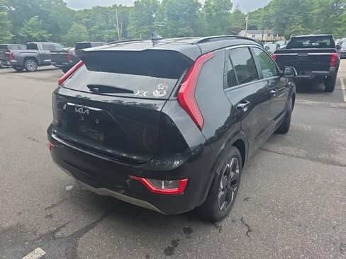 Used 2023 Kia Niro Wind w/ Wind Preserve Package FWD image 4
