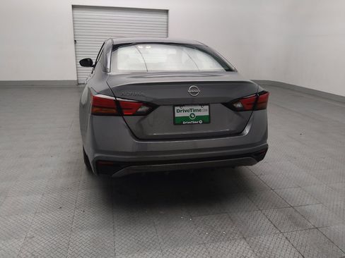 Used 2024 Nissan Altima 2.5 S FWD image 6