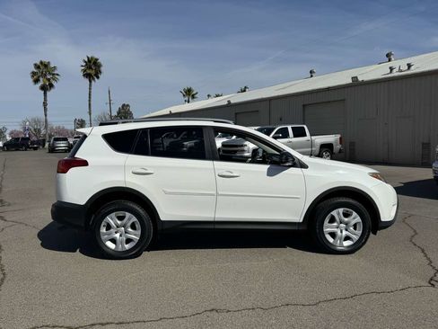 Used 2015 Toyota RAV4 LE image 11