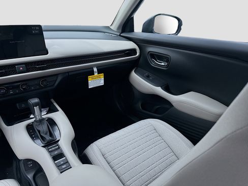 New 2026 Honda HR-V LX image 18