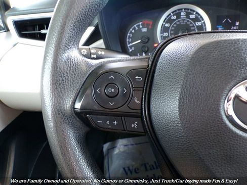 Used 2020 Toyota Corolla LE w/ Carpet Mat Package (TMS) image 31