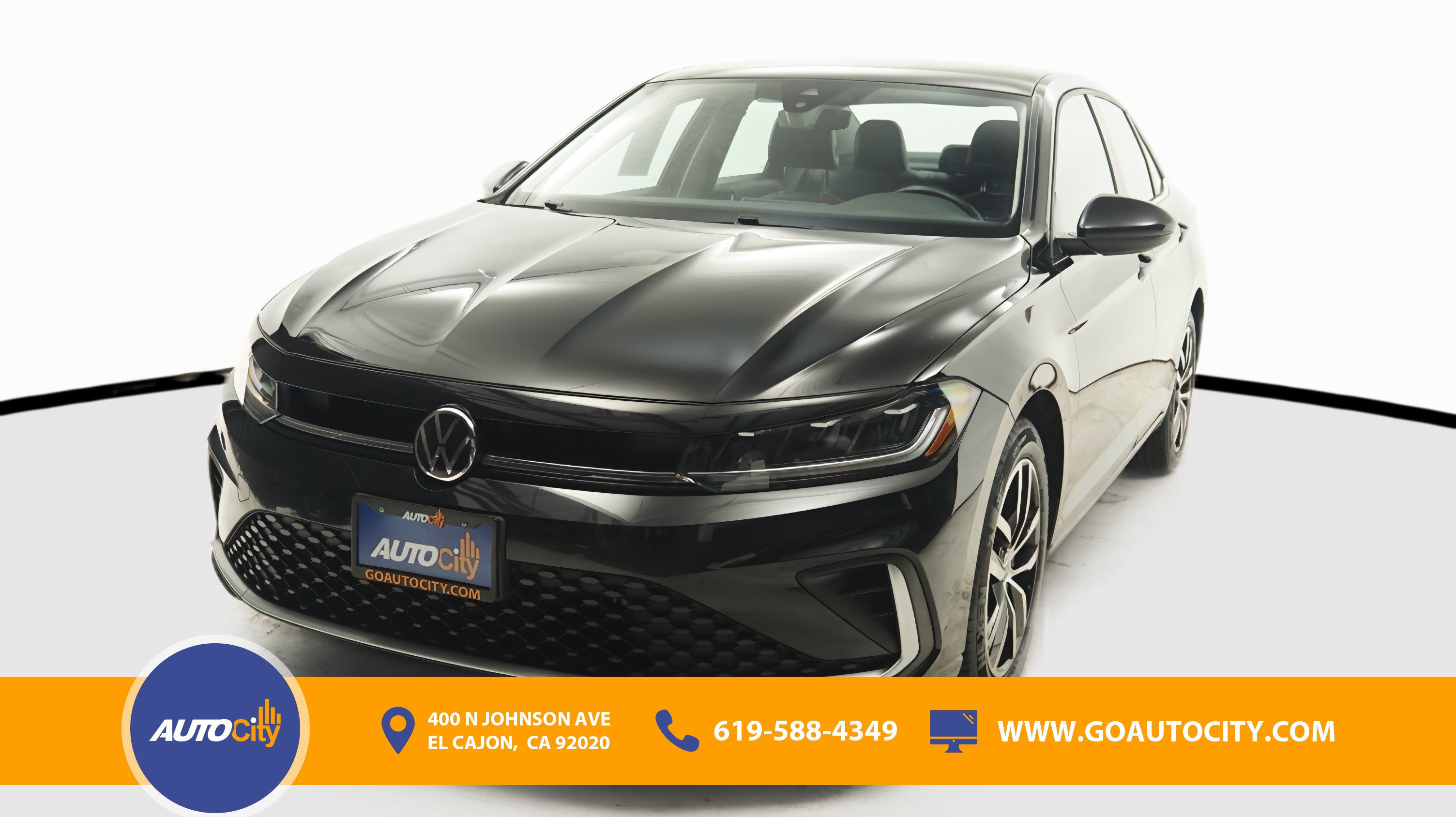 Used 2025 Volkswagen Jetta SE FWD image 1
