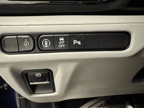 Used 2023 Acura MDX SH-AWD w/ Technology Package image 12