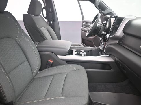 New 2026 RAM 1500 4x4 Crew Cab image 27