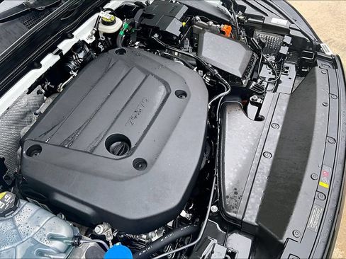 Certified 2026 Volvo XC40 B5 Plus AWD/4WD image 44