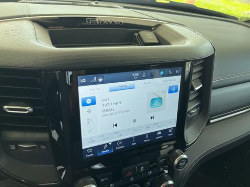 New 2023 RAM 2500 Limited AWD/4WD image 7