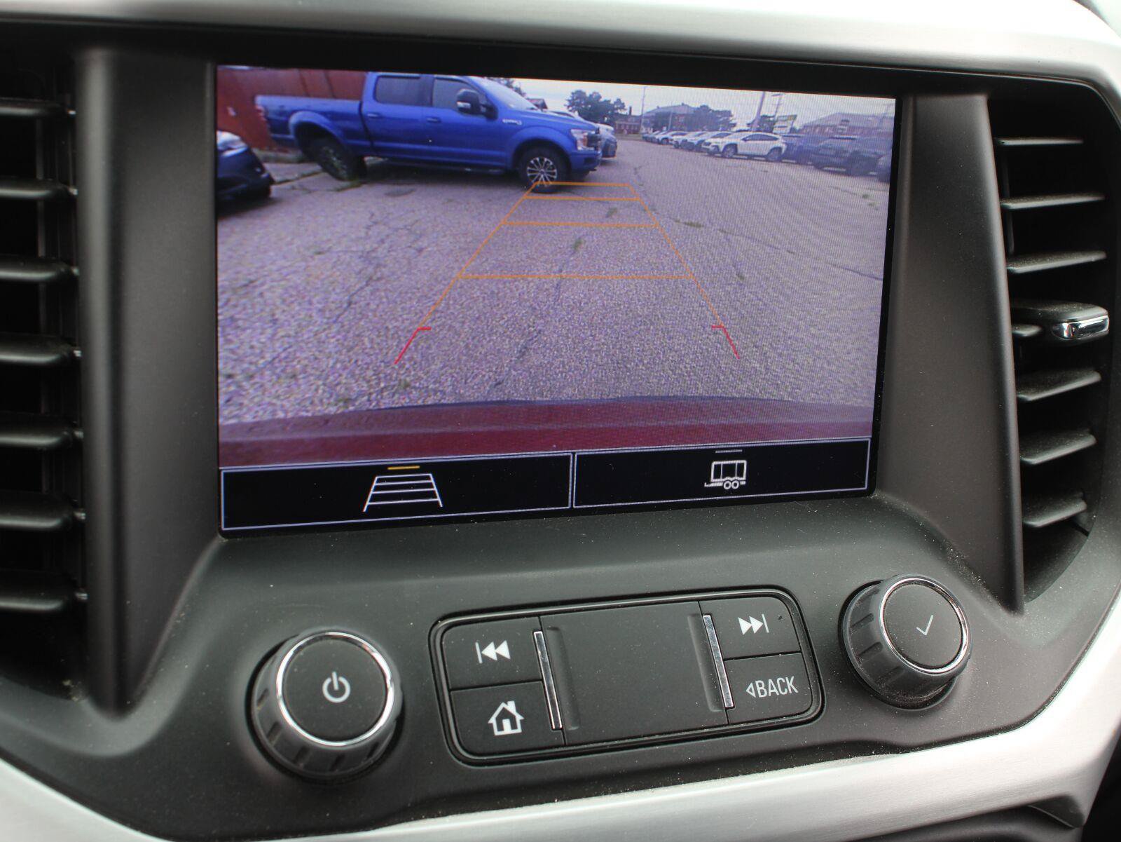 Used 2023 GMC Acadia SLE w/ Driver Convenience Package AWD/4WD image 13
