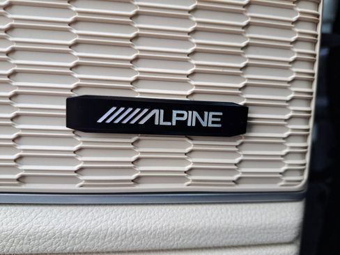 Used 2022 Jeep Grand Cherokee L Limited image 37