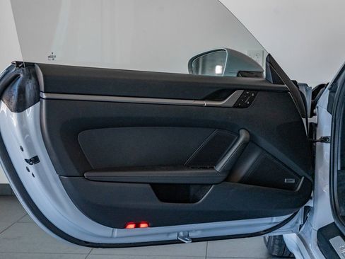 Certified 2025 Porsche 911 Carrera RWD image 16