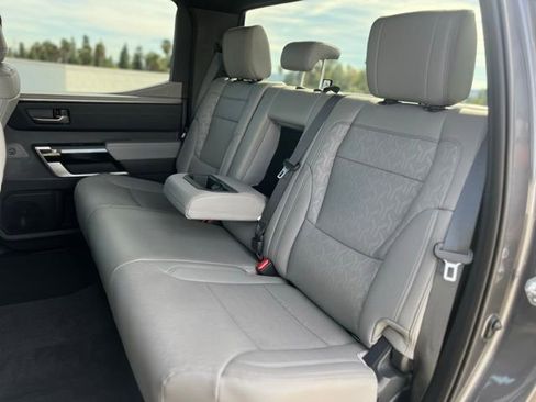 Used 2025 Toyota Tundra Limited image 21