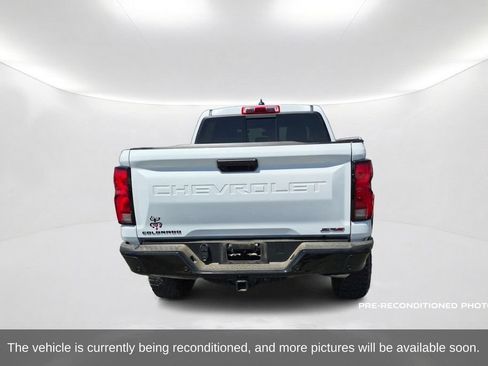Used 2024 Chevrolet Colorado ZR2 w/ Technology Package AWD/4WD image 7