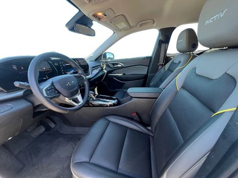 Used 2025 Chevrolet Trax ACTIV image 19