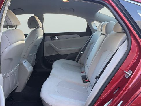 Used 2016 Hyundai Sonata SE FWD image 16