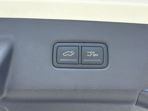 Certified 2024 Kia Carnival SX Prestige FWD image 7