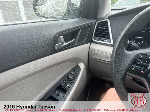 Used 2016 Hyundai Tucson SE w/ Option Group 02 FWD image 15